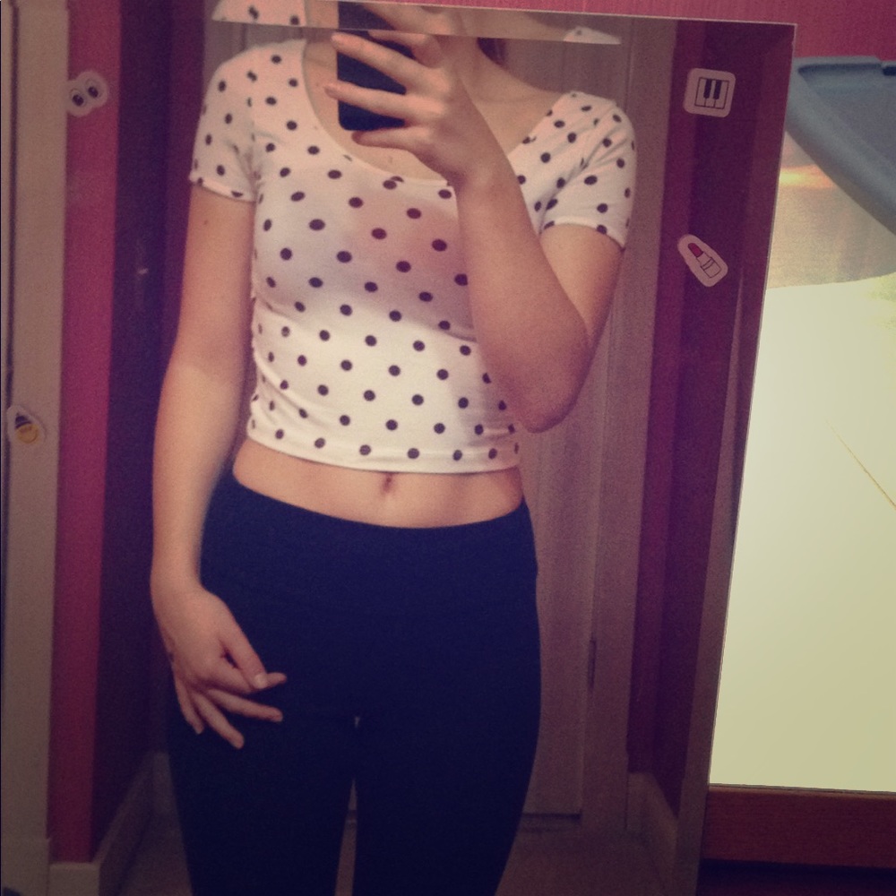Cute polka for tight fit crop top